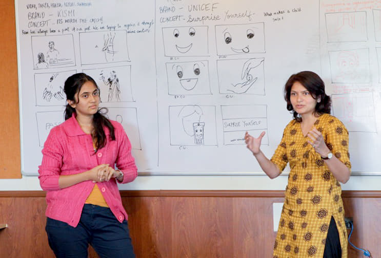 IIFA Multimedia Bangalore IIFA Teacher in class photo 2